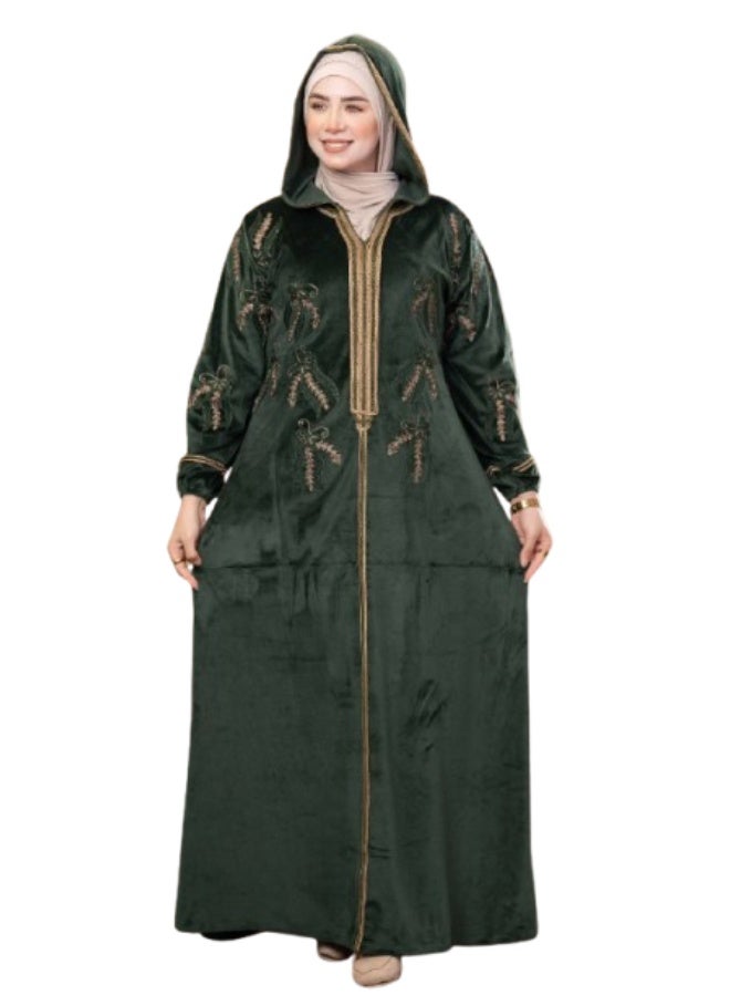 عباية قطيفة حريمي أنيقة بخامة هايدي ناعمة وتطريز حرير راقٍ – تصميم مريح ومناسب للاستقبال والخروج - Image 1