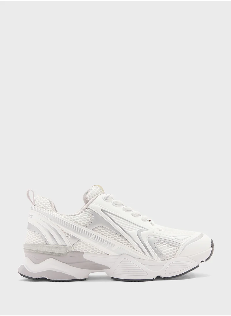 ستيف مادن Speedster-E Lace Up Low Top Sneakers