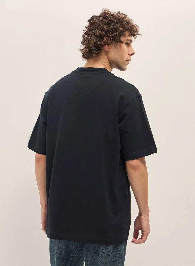 THE BEAR HOUSE Men's Black Oversize Graphic Design Crew Neck T-shirt Perfect For Casual Wear, Gym, Travel, Or Layering Stylish And Versatile Essential For Every Wardrobe