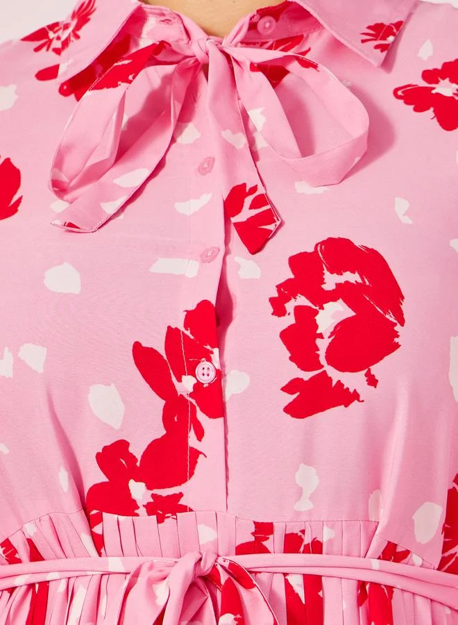 Styli Styli Plus Size Floral Print Pleated A-Line Maxi Dress