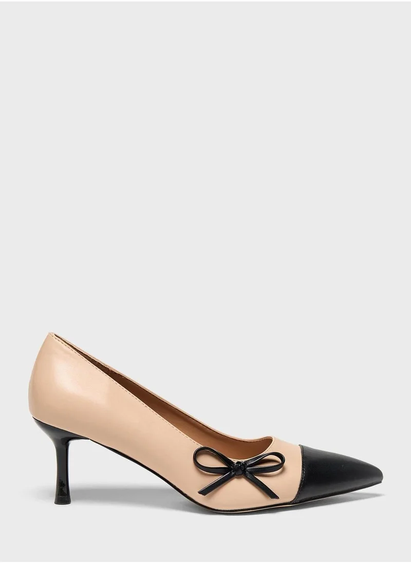 شو اكسبرس Pointed Toe Pumps