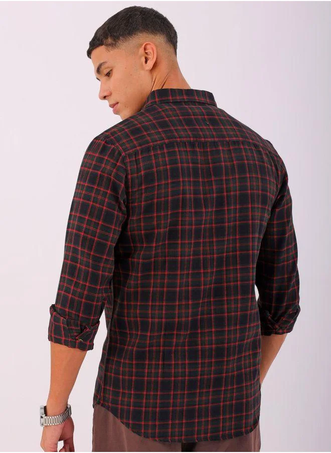 The Indian Garage Co Men Slim Fit Checkered Full Sleeves Cutaway Collar Casual Shirt