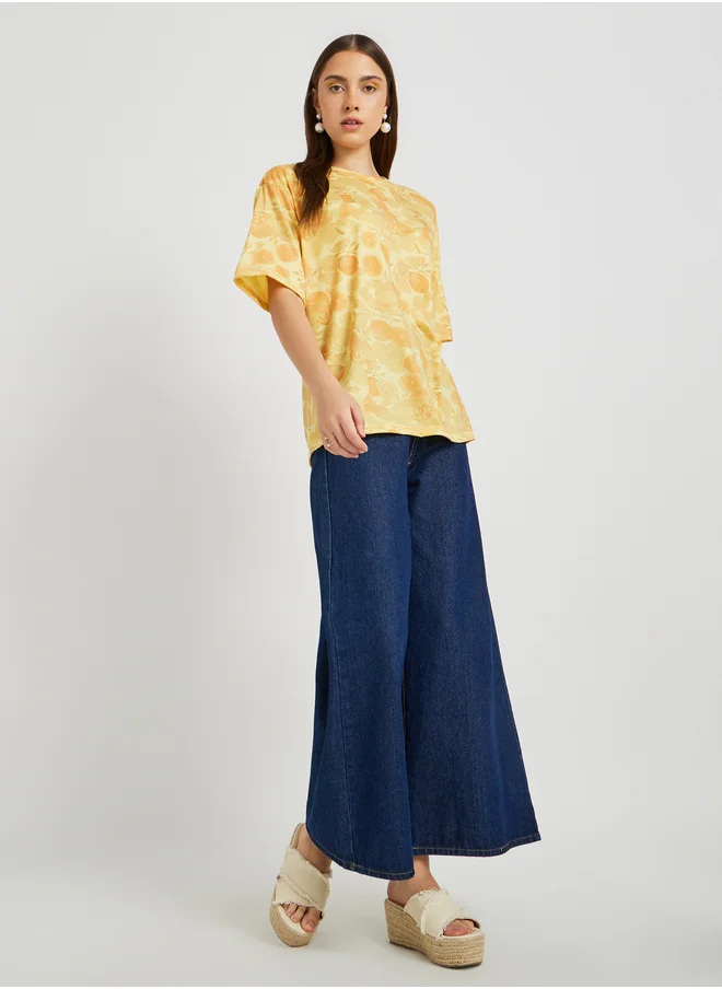 ستايلي All-Over Print Round Neck T-Shirt