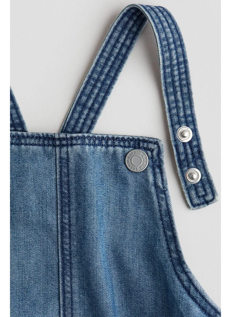 اتش اند ام Denim dungaree shorts