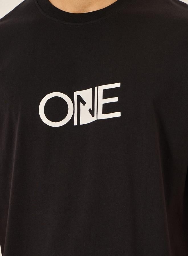 Styli Chest Minimal Print Oversized Cotton Rich T-Shirt - Image 4