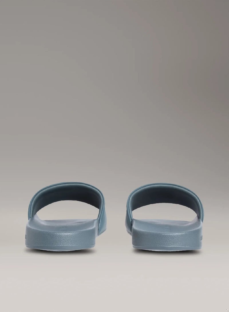 شبشب مزين بشعار كلفن كلاين