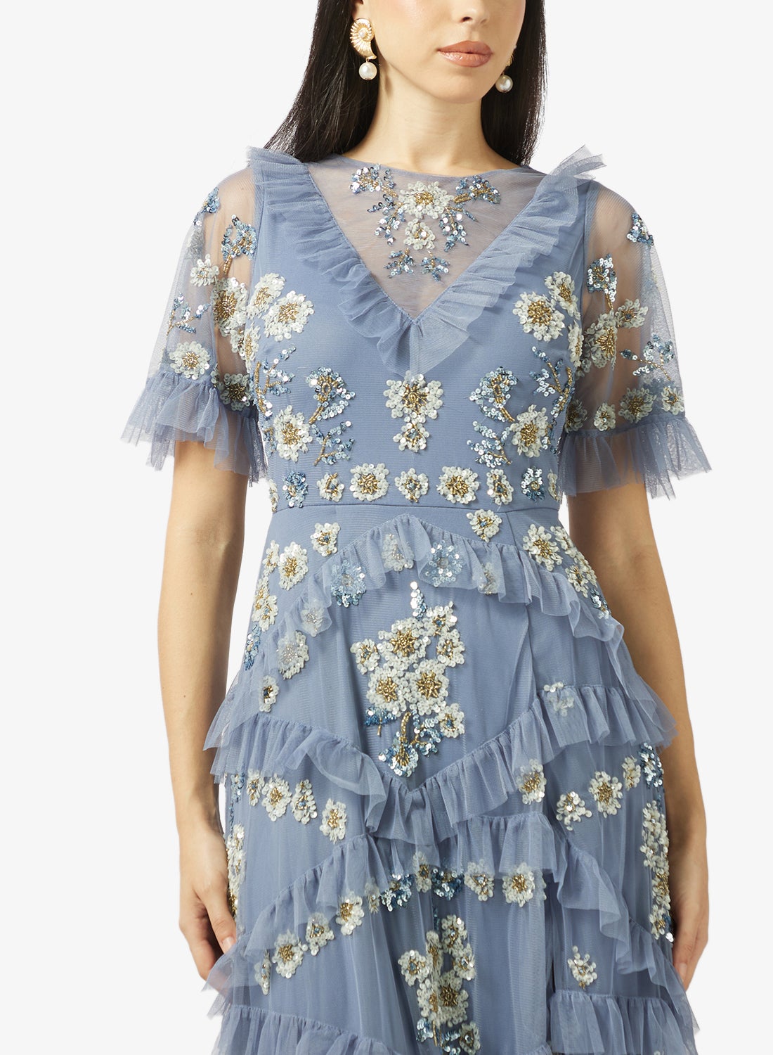 فستان ماكسي بأكمام ملاك مزين بكشكشة فاخرة