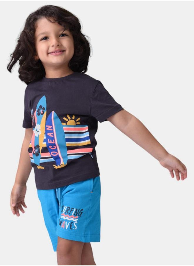 Surfing Waves Graphic Print T-Shirt & Shorts Set - pzsku/Z623A62587FFFD5E52518Z/45/_/1716833724/f54a6cb2-79a8-4f6b-8729-5d33d1145db9