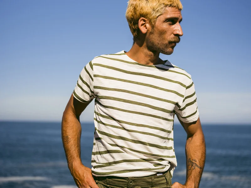 Bask in the Sun Hoki T-Shirt Kiwi 100% Cotton