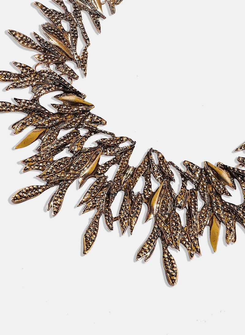 SOHI Dented Metallic Artificial Necklace Jewellery