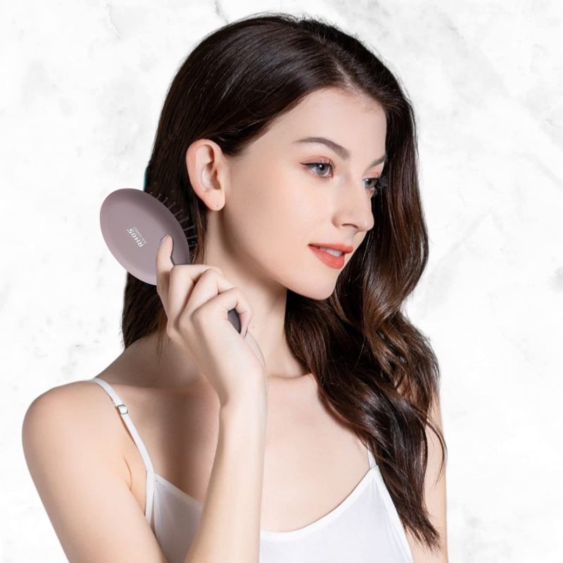 RHOS فرشاة شعر صغيرة RHOS للنساء والرجال والأطفال - فرشاة شعر بحجم السفر للحقيبة، الجيب، حقيبة الظهر - فرشاة وسادة صغيرة مع شعيرات ناعمة - فرشاة فك تشابك صغيرة لجميع أنواع الشعر (1 عبوة - بنفسجي) - Image 5