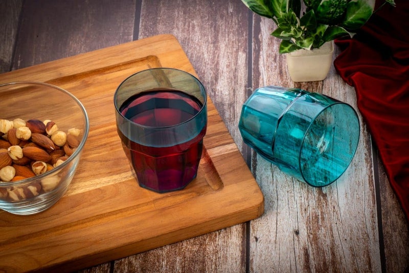 JUICIQ كؤوس JUICIQ المتميزة غير القابلة للكسر 8 قطع زجاجات شرب قابلة لإعادة الاستخدام خالية من BPA مقاومة للكسر أكواب زرقاء أنيقة للماء والعصير والكوكتيلات زرقاء 1 - Image 4