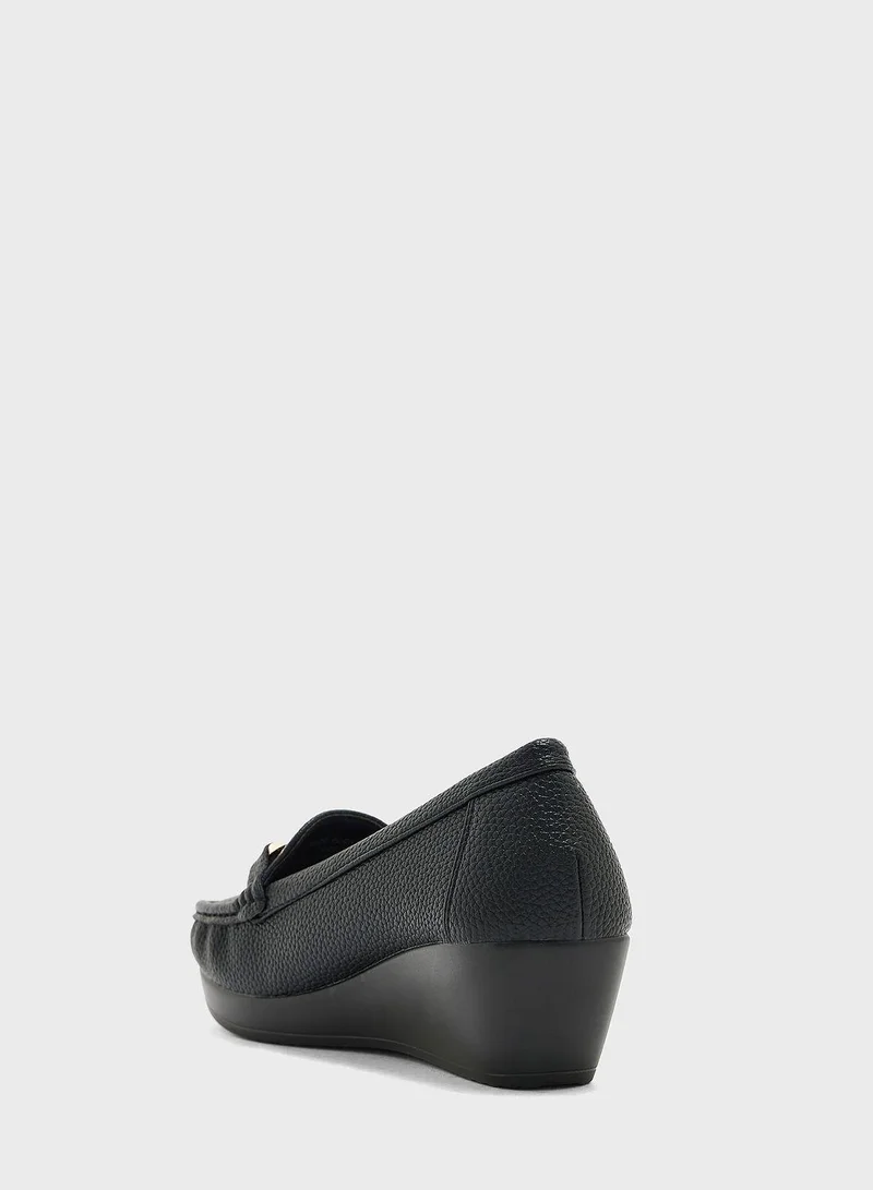 Le Confort Round Shape Flat Moccasins