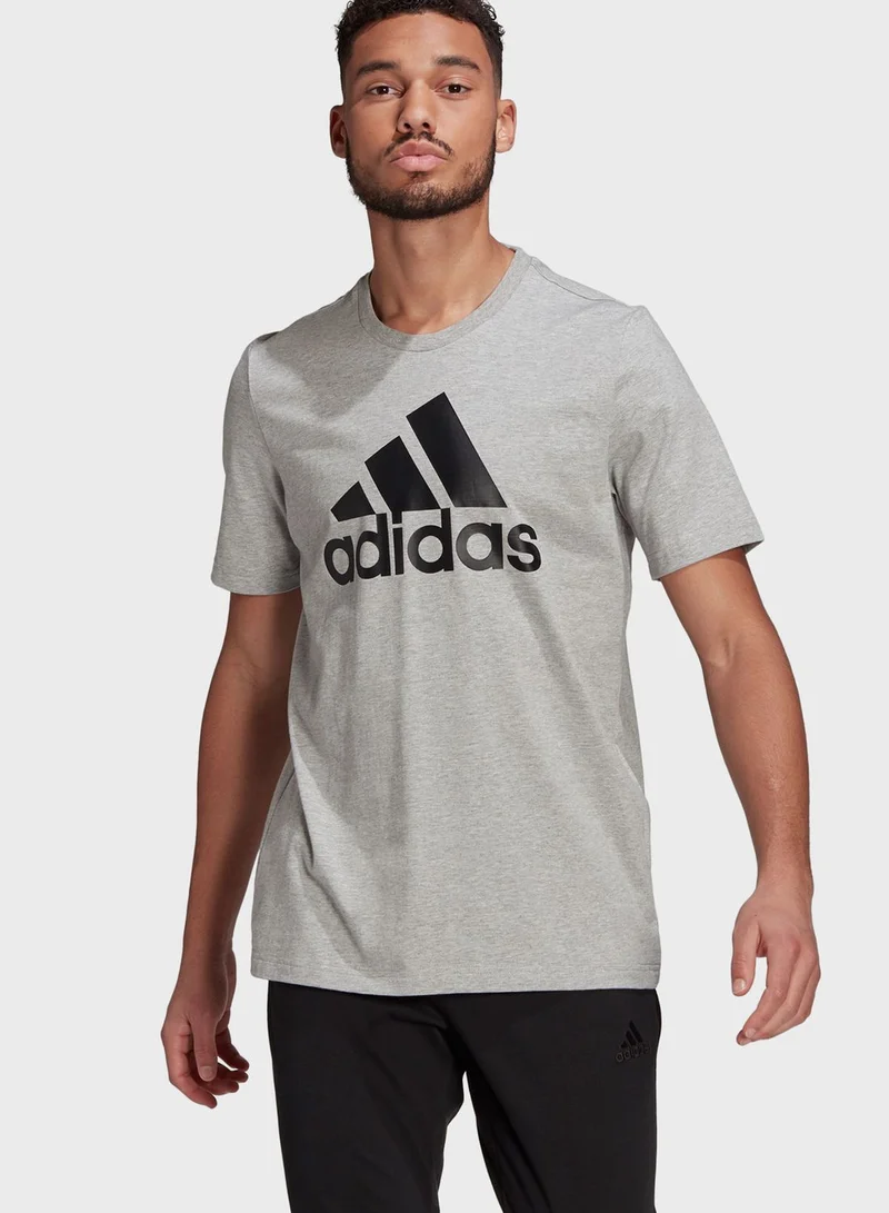 adidas تيشيرت كاجوال