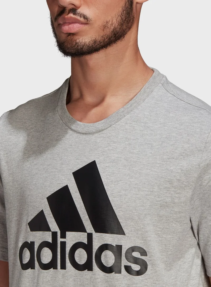 adidas تيشيرت كاجوال