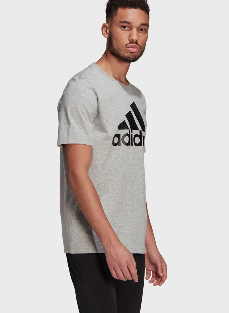 adidas تيشيرت كاجوال