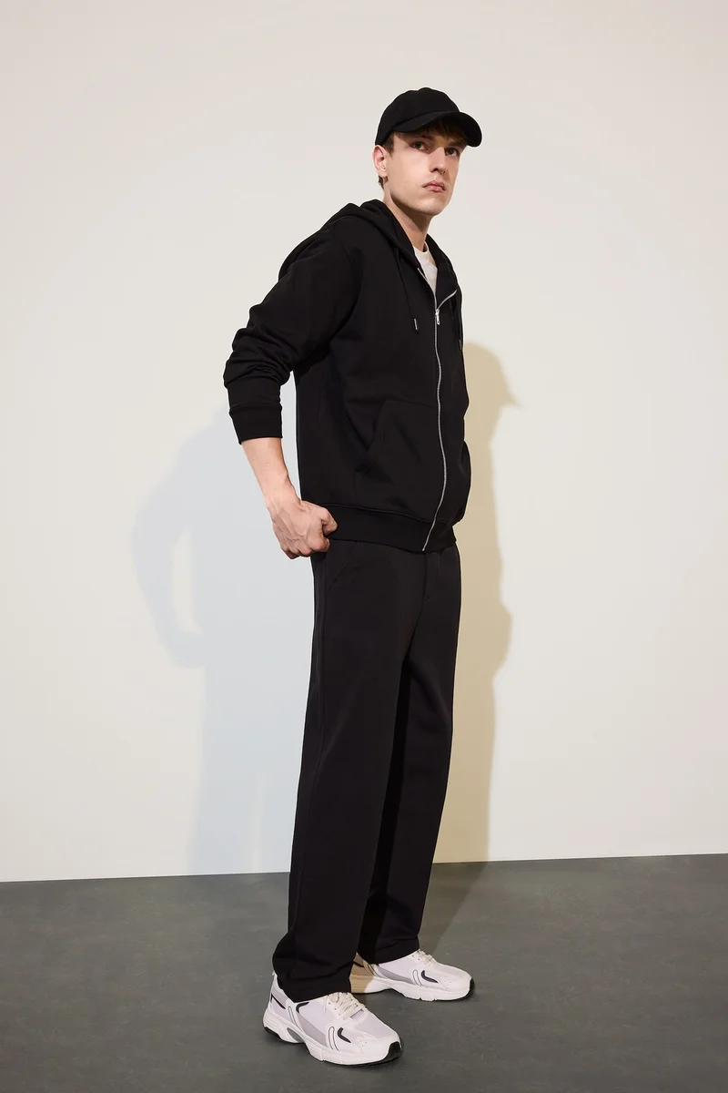 ديفاكتو Regular Fit Straight Leg Trousers