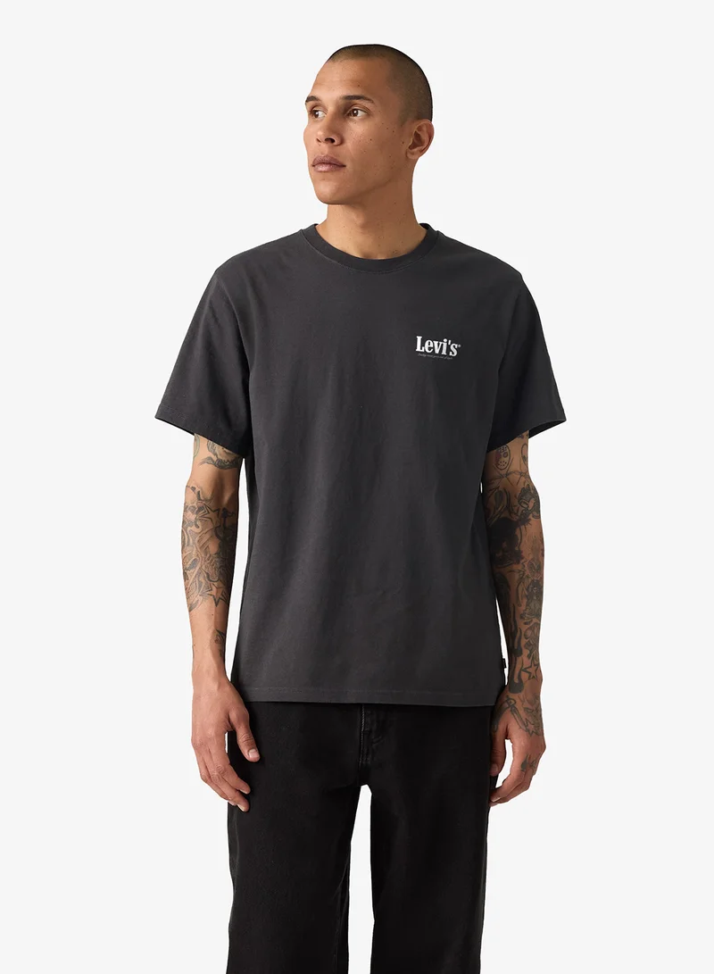 ليفايز تي شيرت بياقة دائرية بقصة مريحة