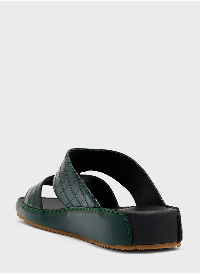 روبرت وود Croc Print Traditional Arabic Sanals