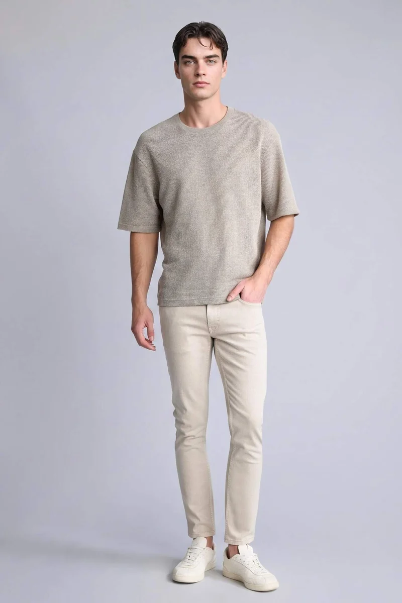 ديفاكتو Boxy Fit Short Sleeve T-Shirt