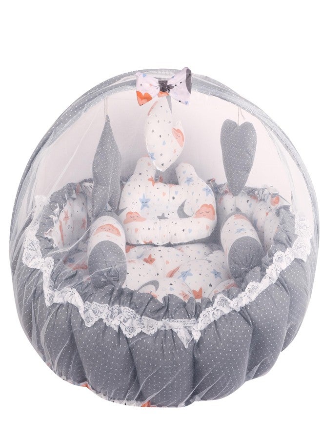 LOREM Grey & White Cotton Baby Bed Set with 3 Pillows, Mosquito Net, Stars Pattern, 30 x 30 inch, for 0-1 Year - Image 2