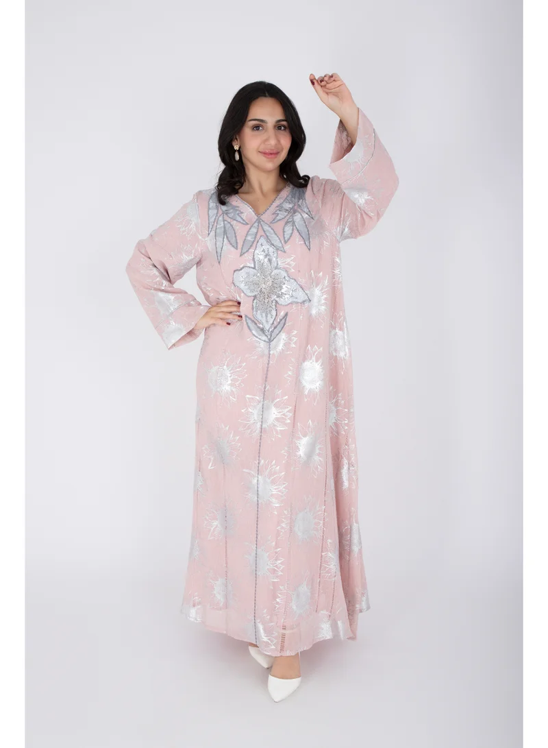 اكسا جلابية بتصميم كلاسيكي فضي