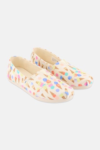 Women Cones Print Slip On Casual Shoes, Beige Combo - pzsku/Z6263CBBA2E0305DE8BF3Z/45/_/1737642445/3cdc2d2e-bb6b-494f-b136-5a2ebf9f2b57