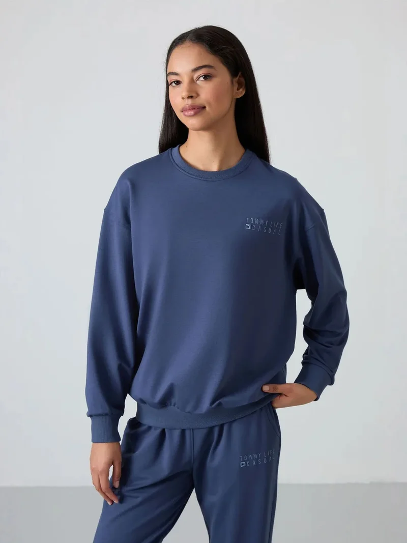 تومي لايف TOMMY Oversized Crew Neck Sweatshirt and Pants Set