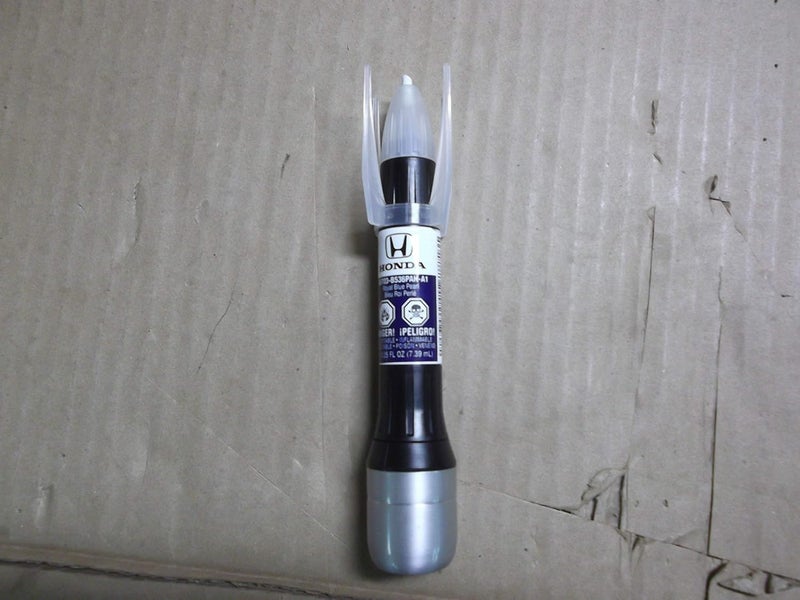 Honda Genuine 08703-NH700MAH-A1 Touch-Up Paint Pen (.44 fl oz, Paint Code: NH700M) - Image 2