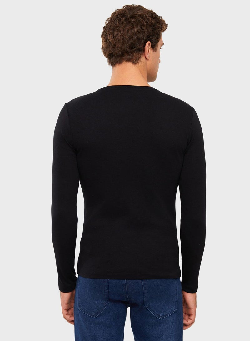 ال سي وايكيكي سويت شيرت أساسي برقبة دائرية - Image 2