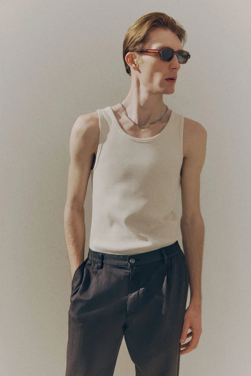 اتش اند ام فيست توب بتصميم مرن وقصّة سلِم