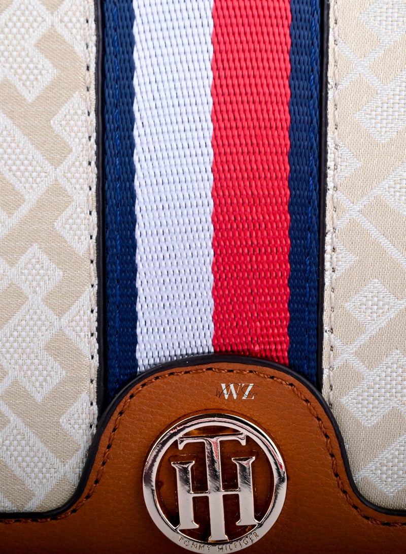 Tommy Hilfiger Denim حقيبة تومي هيلفيغر للنساء - Image 5