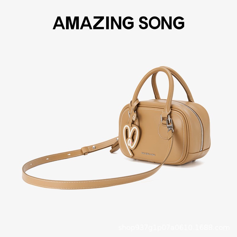 [Ready Stock] Amazing Song Toast Bag Spring and Summer New Cowhide Shoulder Crossbody Hand Bag Pillow Bag Small amber brown (click to pay attention to the gift box)
