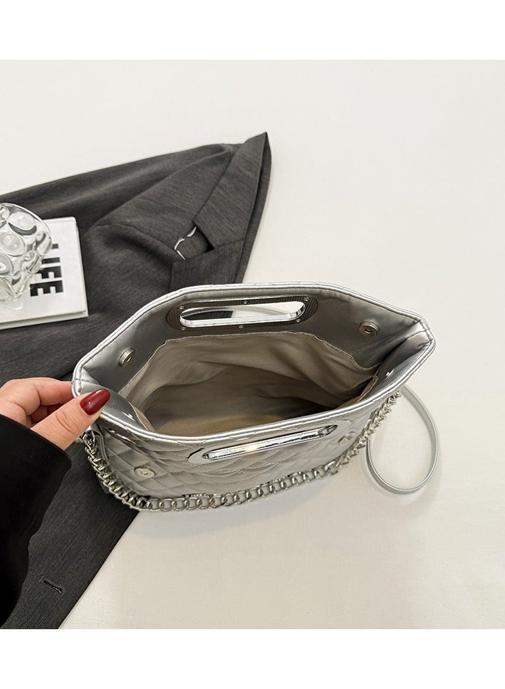 GUESS Women's Square Shoulder Bag 28×18×5cm - Image 4