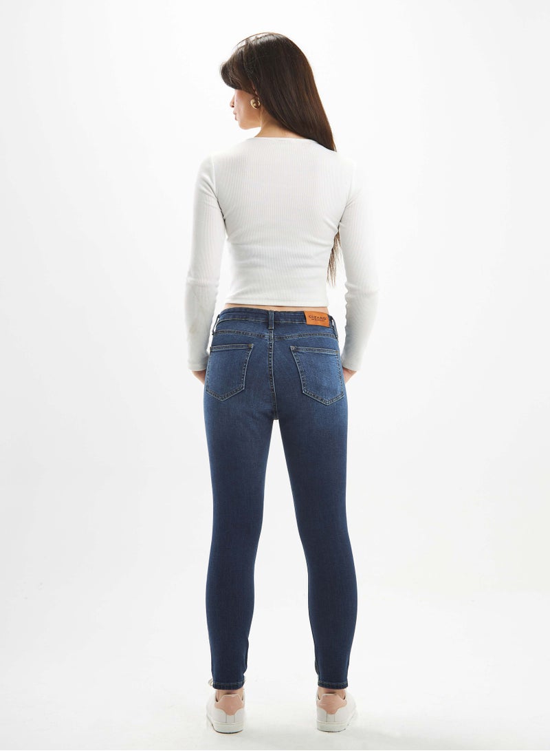 CIZARO Medium-Waist Dark Wash Skinny Jeans. - Image 4