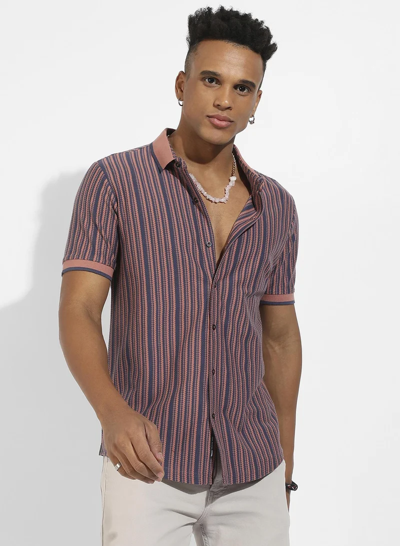 انستافاب بلس قميص محبوك بلمسة متباينة