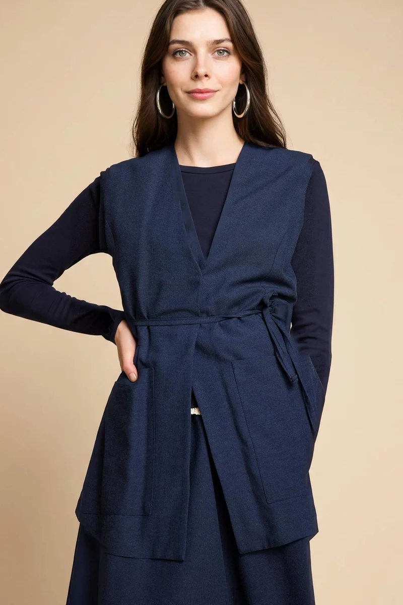 ديفاكتو Regular Fit V-Neck Linen Vest