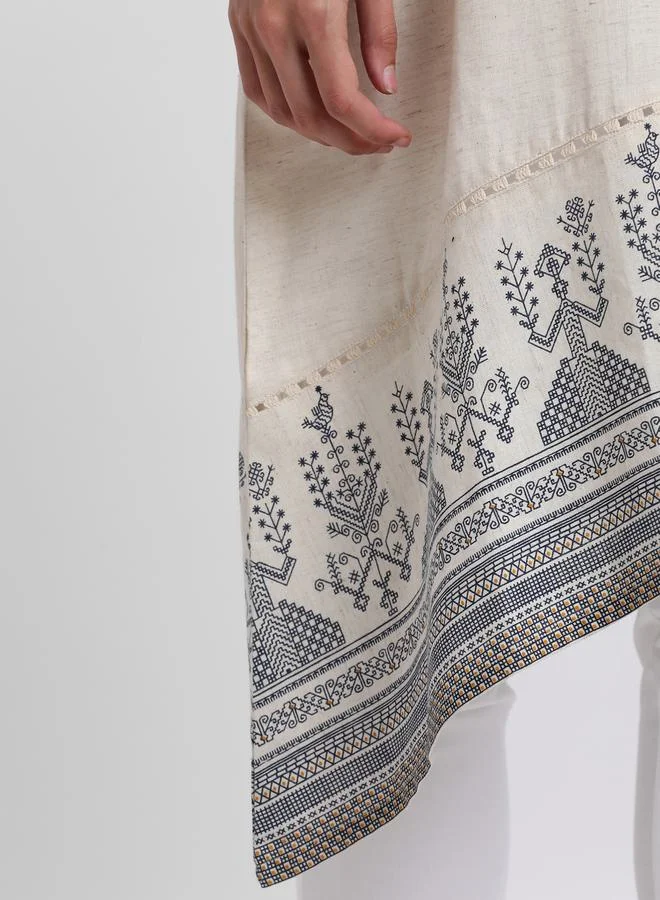 ستايلي Asymmetric Hem Cotton Embroidered Kurta