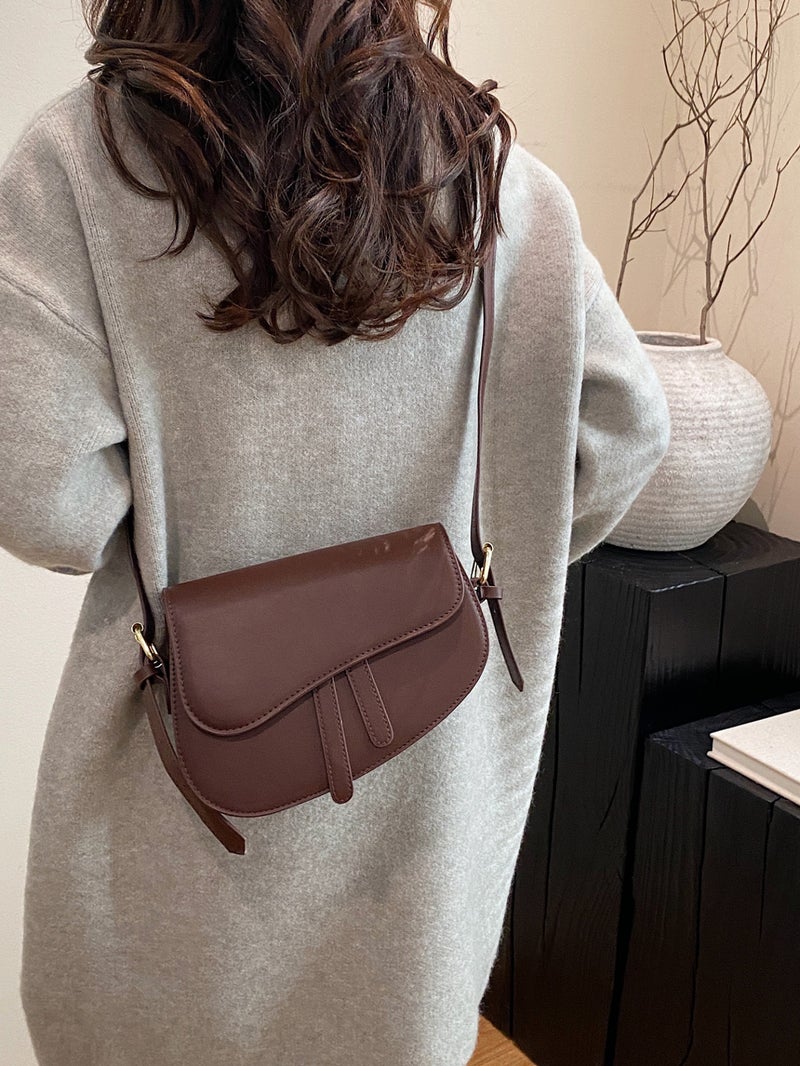 Niche Design Retro Shoulder Bag Women'S Fashion Bag Street Fashion Western Style Crossbody Saddle Bag - Image 4