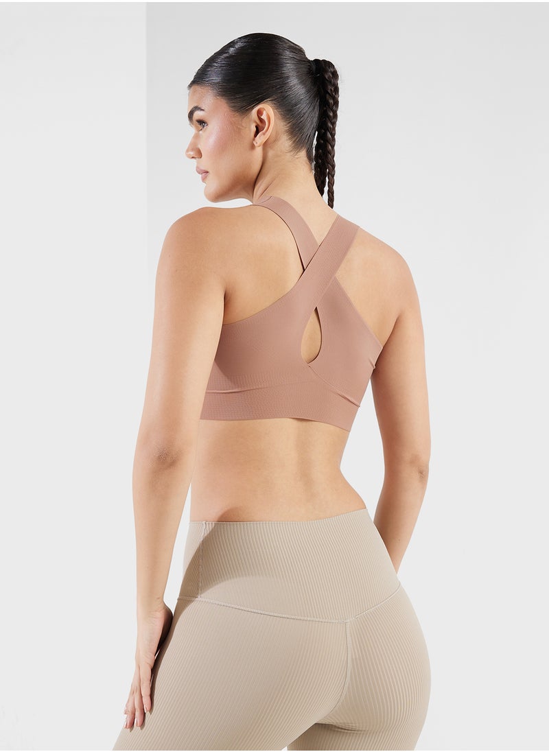 FRWD Seamless Sports Bra With Cross Back Detail  - Image 2
