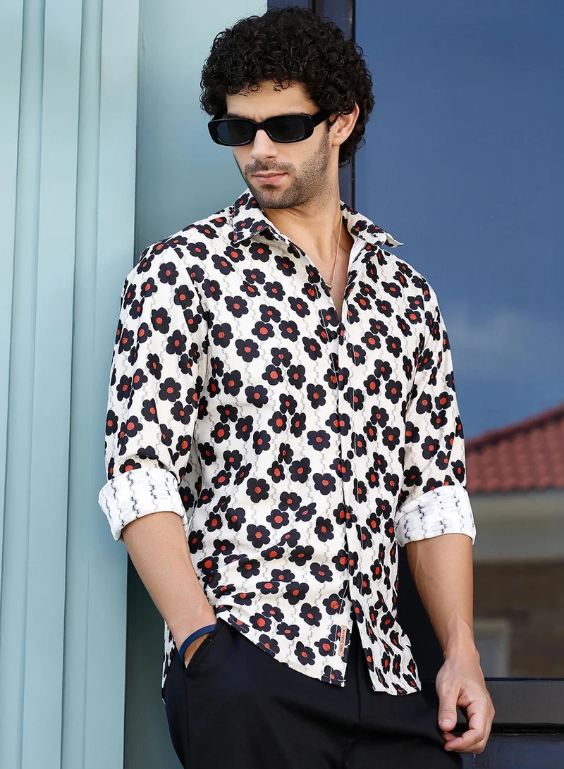 Campus Sutra Campus Sutra Men's Onyx Black & Crimson Red Retro-Bloom Tactile Shirt For Casual Wear | Spread Collar | Long Cuffed Sleeves | Button Closure | Shirt Crafted With Comfort Fit For Everyday Wear