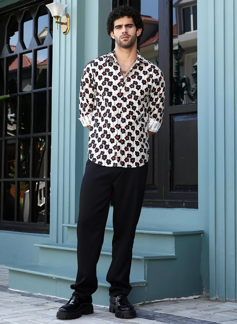 Campus Sutra Campus Sutra Men's Onyx Black & Crimson Red Retro-Bloom Tactile Shirt For Casual Wear | Spread Collar | Long Cuffed Sleeves | Button Closure | Shirt Crafted With Comfort Fit For Everyday Wear