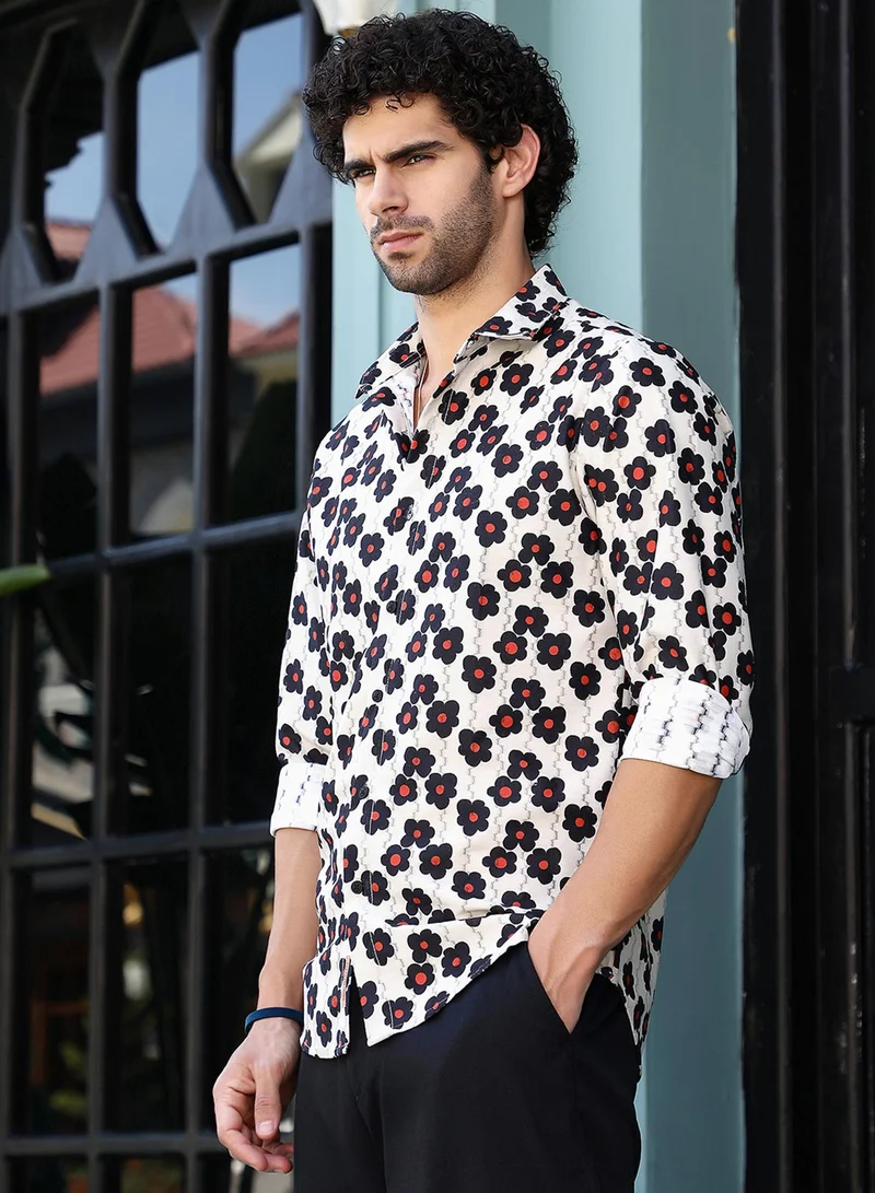 Campus Sutra Campus Sutra Men's Onyx Black & Crimson Red Retro-Bloom Tactile Shirt For Casual Wear | Spread Collar | Long Cuffed Sleeves | Button Closure | Shirt Crafted With Comfort Fit For Everyday Wear