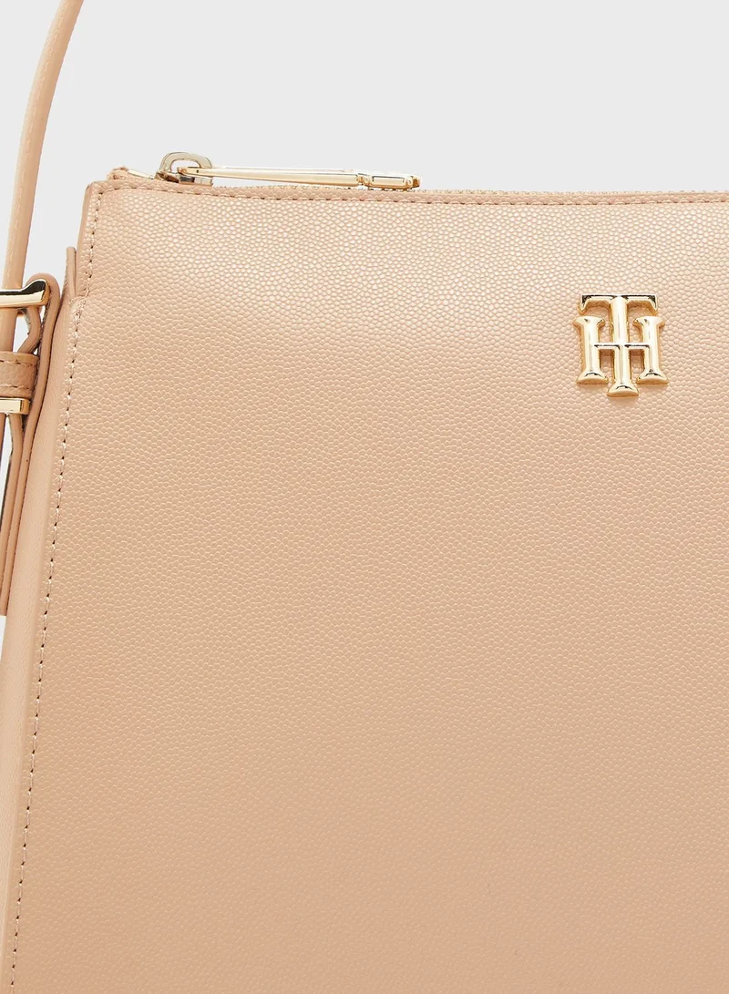 TOMMY HILFIGER Timeless Shoulder Bag