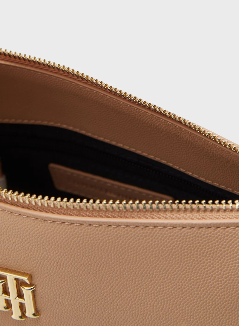 TOMMY HILFIGER Timeless Shoulder Bag