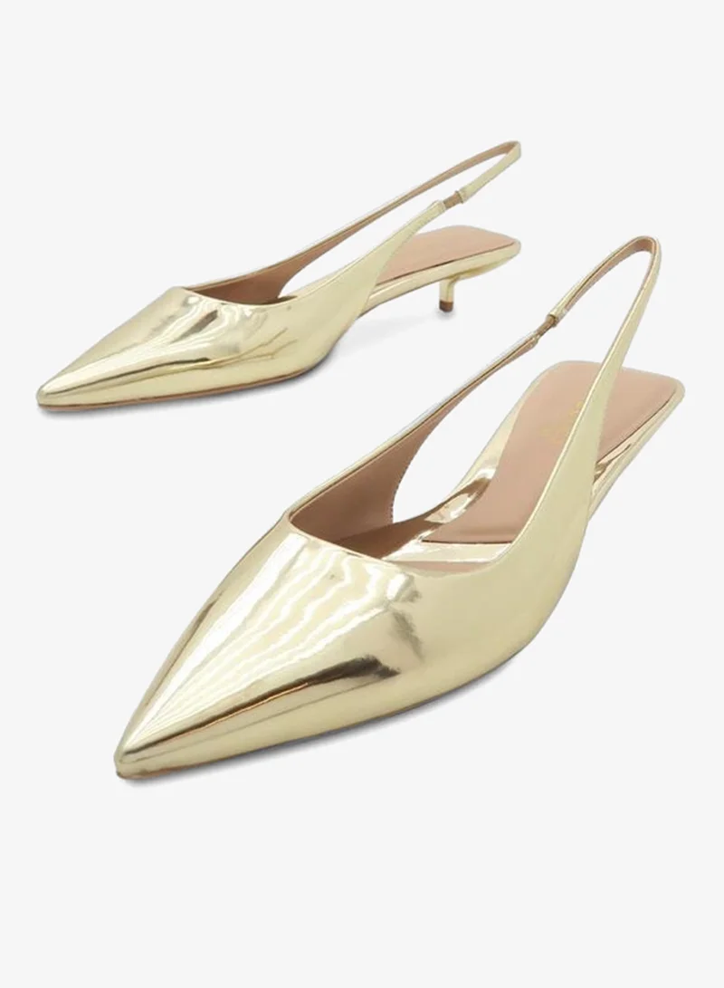 فينتشي صنادل بحزام الكاحل بمقدمة مدببة بكعب منخفض