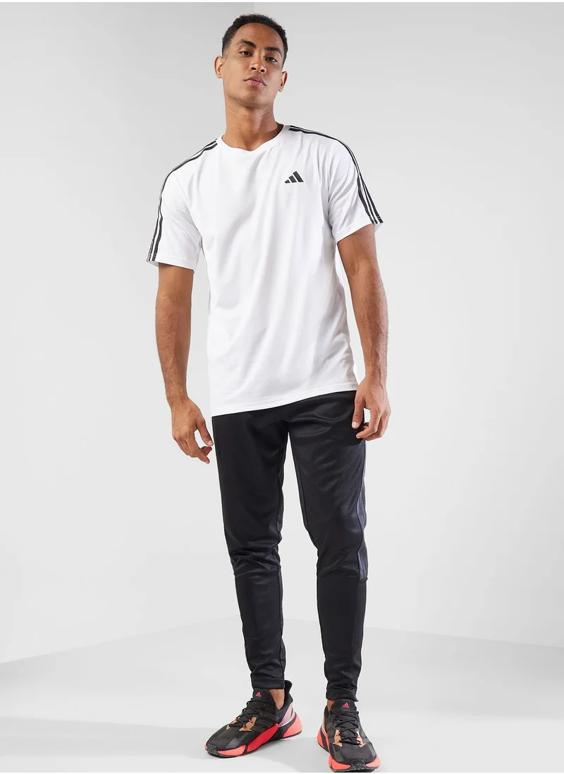 Adidas 3 Stripes Train Essential T-shirt