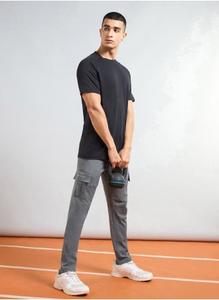 Men Solid Slim Fit Cargo Track Pants with TS FLEXI by Styli - pzsku/Z628EE8F1A742A5E05ECEZ/45/1744378288/9f446fc4-75c7-4b3c-9c16-4f4f676f906b