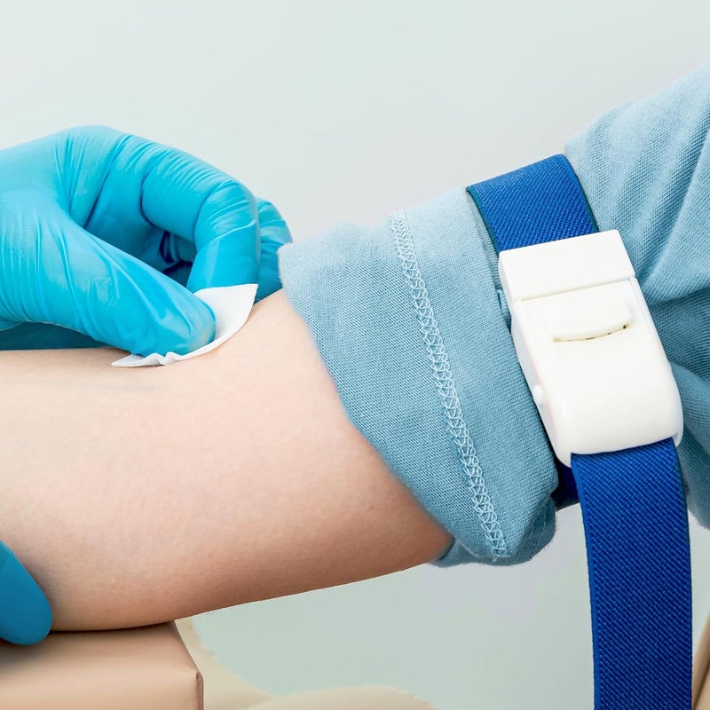 Ever Ready First Aid مناديل كحولية، متوسطة، 2 طبقة، مسحات كحولية مغلفة بشكل فردي، مشبعة بـ 70% كحول إيزوبروبيلي - 200 قطعة - Image 2