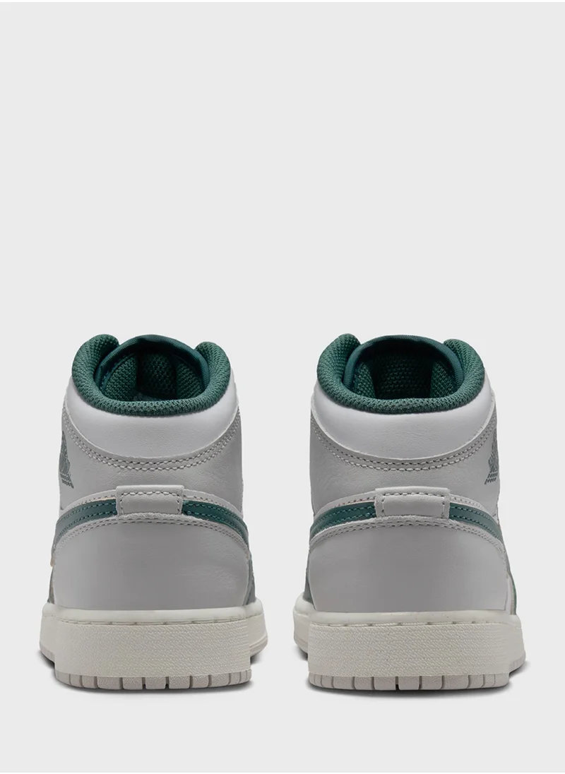جوردن AIR JORDAN 1 MID SE BG
